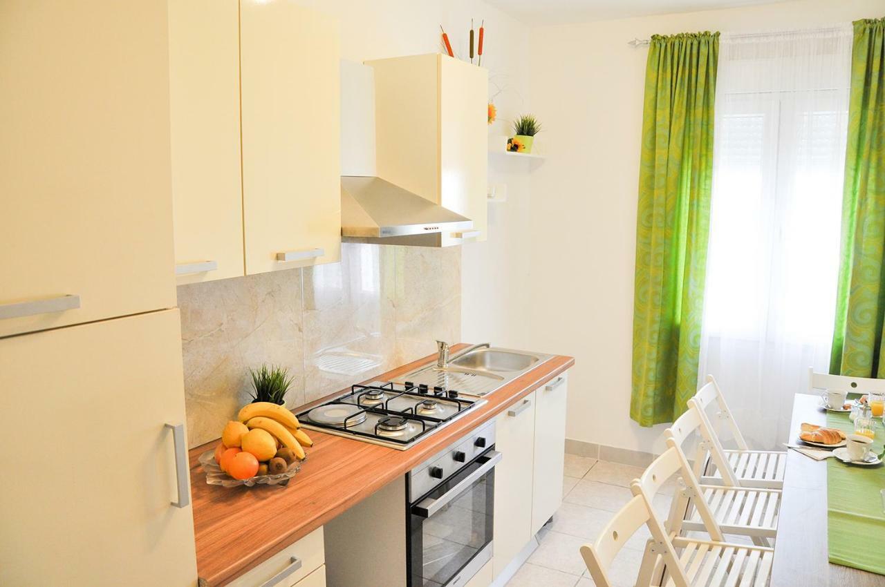 Short Street Apartments Kaštela Extérieur photo